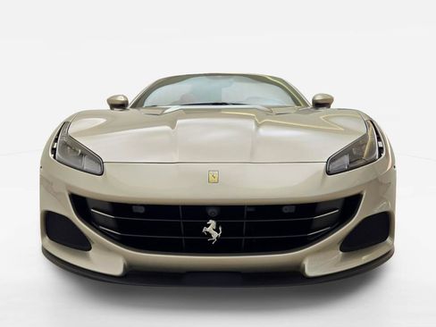 Used 2023 Ferrari Portofino M RWD image 2