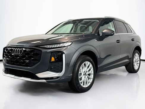New 2026 Audi Q3 quattro 2.0T AWD/4WD image 1