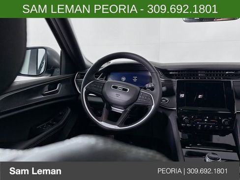 New 2025 Jeep Grand Cherokee Laredo X w/ Luxury Tech Group I image 11