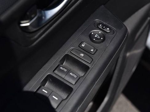 Used 2023 Honda CR-V EX image 8