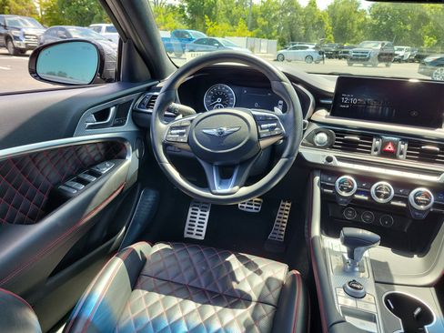 Used 2022 Genesis G70 3.3T RWD image 17