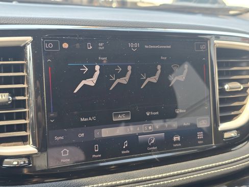 Used 2021 Chrysler Pacifica Touring w/ S Appearance Package FWD image 26