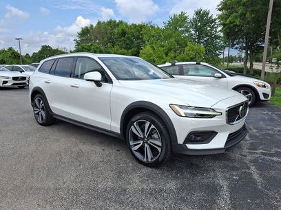 Certified 2024 Volvo V60 B5 Cross Country Plus w/ Protection Package Premier