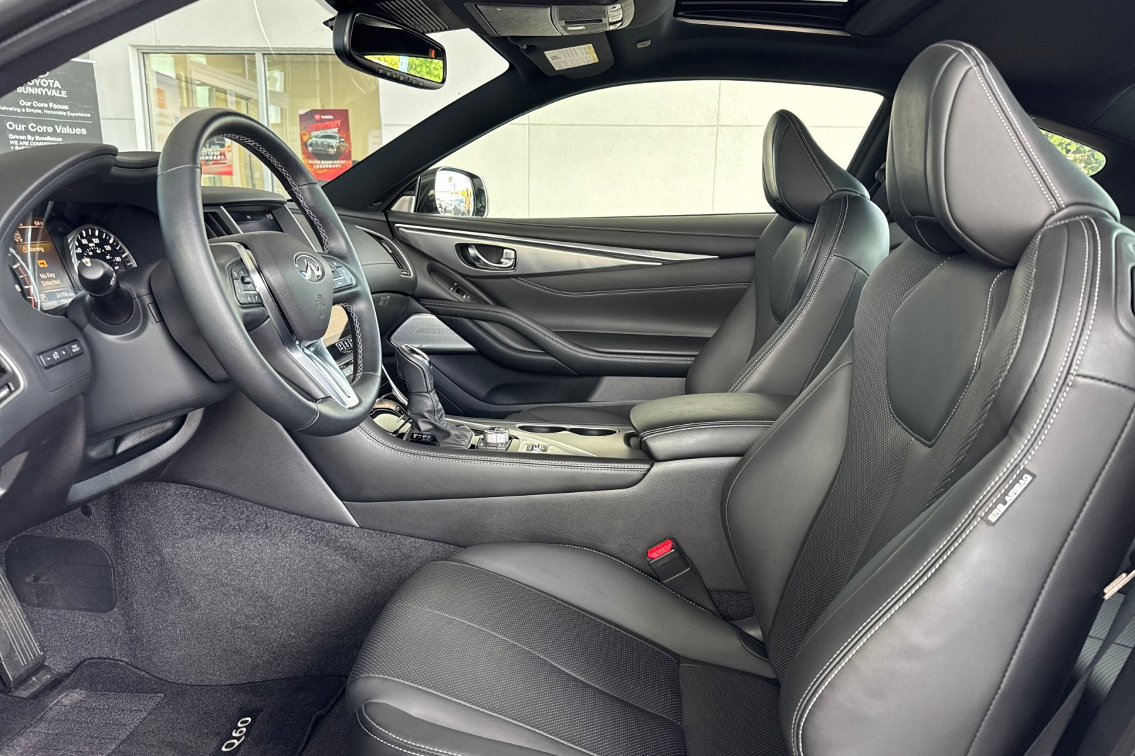 Used 2022 INFINITI Q60 3.0t Luxe w/ Cargo Package RWD image 26