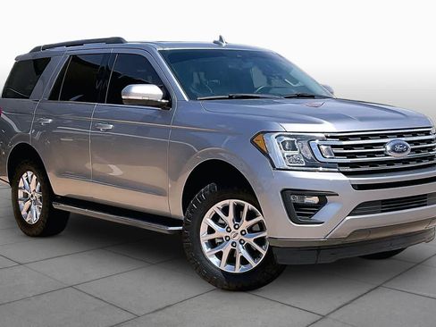 Used 2020 Ford Expedition XLT w/ Equipment Group 202A RWD image 4
