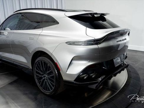 Used 2025 Aston Martin DBX 707 image 15
