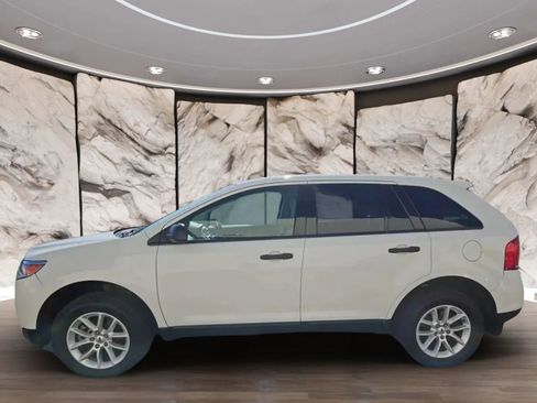Used 2013 Ford Edge SE image 3