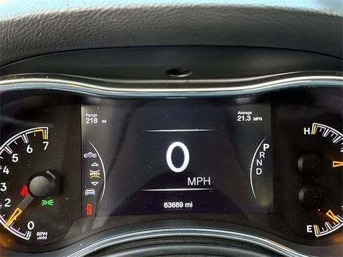 Used 2019 Jeep Grand Cherokee Limited w/ Luxury Group II image 25