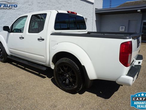 Used 2018 Nissan Frontier SV w/ Value Truck Package image 8