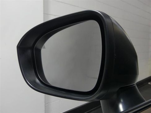 Used 2023 Nissan Rogue S image 12