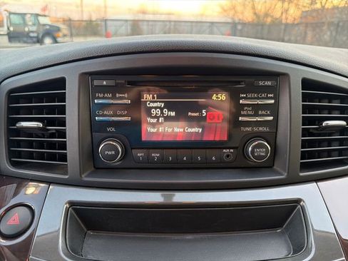 Used 2012 Nissan Quest SV image 19