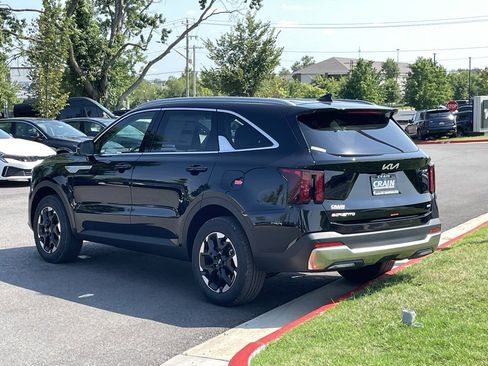 New 2026 Kia Sorento S image 5