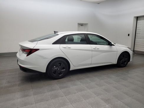 Used 2022 Hyundai Elantra SEL image 10
