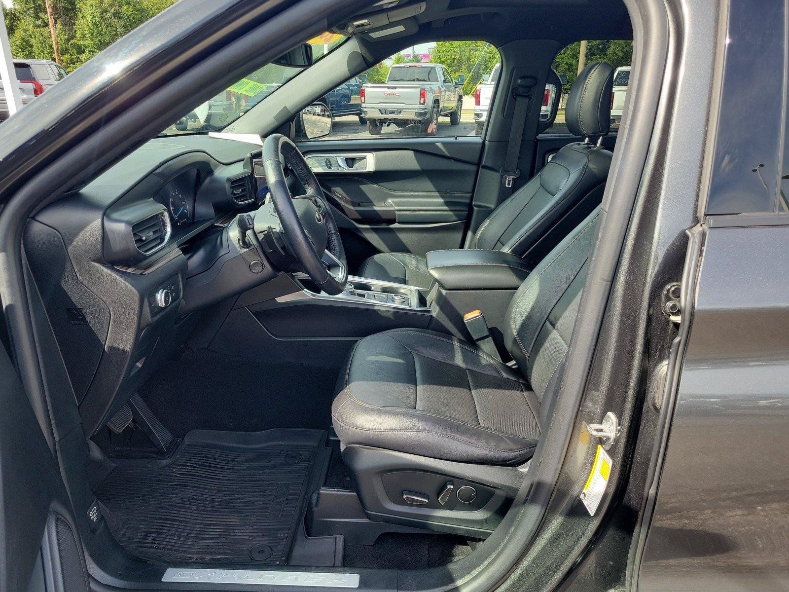 Used 2020 Ford Explorer Limited AWD/4WD image 16