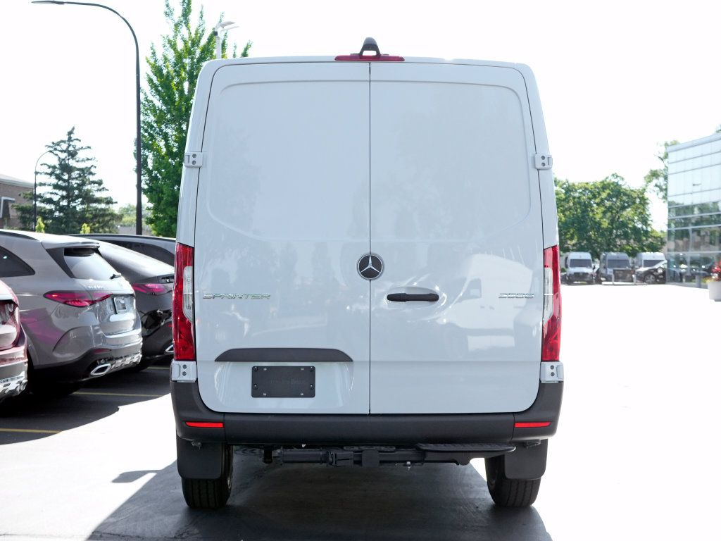Used 2026 Mercedes-Benz Sprinter 2500 image 4