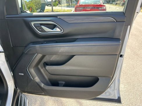 Used 2023 GMC Yukon SLT image 35