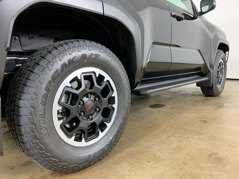 New 2026 Toyota 4Runner TRD Off-Road AWD/4WD image 9
