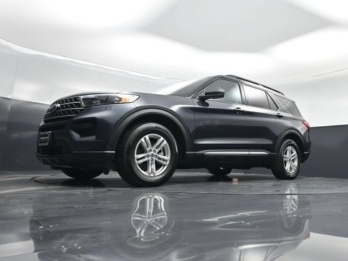 Used 2023 Ford Explorer XLT RWD image 45
