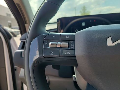 New 2026 Kia EV9 Wind image 18