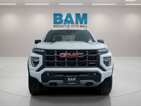 Certified 2023 GMC Canyon AT4 w/ AT4 Premium Package AWD/4WD image 2