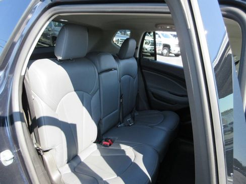 Certified 2020 Buick Envision Essence FWD image 23