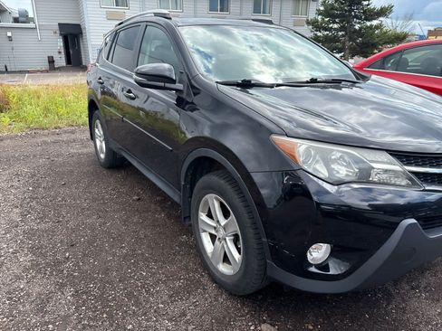 Used 2013 Toyota RAV4 XLE AWD/4WD image 4