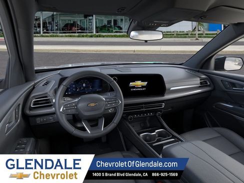 New 2026 Chevrolet Traverse LT w/ LPO, Floor Liner Package FWD image 15