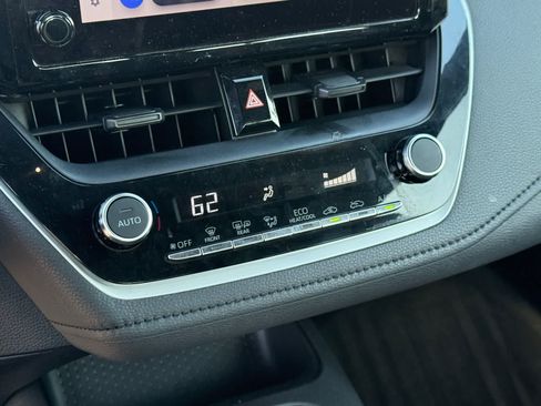 Used 2023 Toyota Corolla SE w/ SE Package FWD image 23