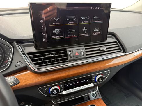 Used 2022 Audi Q5 2.0T Premium image 12