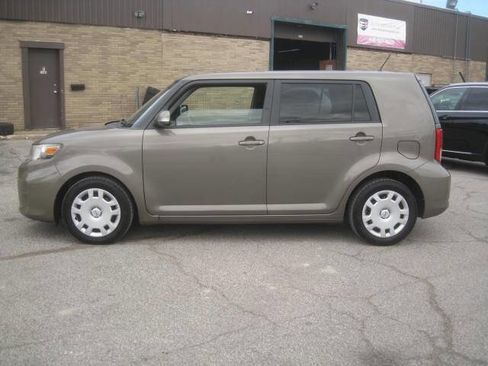 Used 2012 Scion xB image 8