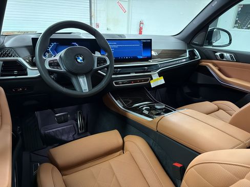 Used 2026 BMW X5 sDrive40i w/ M Sport Package RWD image 29