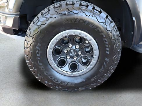 Used 2025 Ford F150 Raptor AWD/4WD image 9
