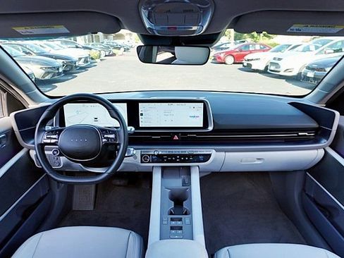 Certified 2024 Hyundai Ioniq 6 SEL RWD image 17