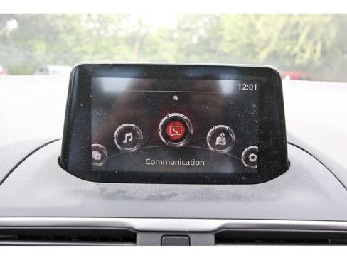 Used 2018 MAZDA MAZDA3 Sport FWD image 24