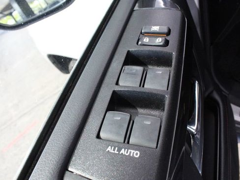 Used 2019 Toyota 4Runner TRD Off-Road Premium AWD/4WD image 23
