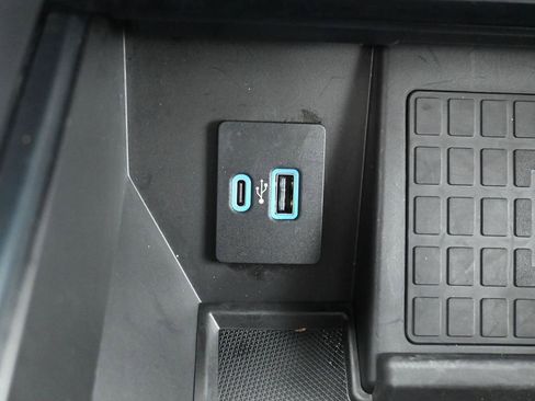 Used 2022 Ford F150 Lariat w/ Equipment Group 502A High image 32