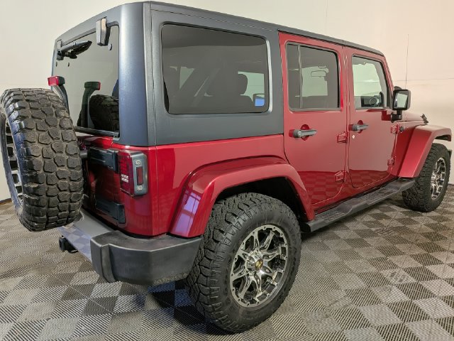 Used 2011 Jeep Wrangler Unlimited Sahara AWD/4WD image 5