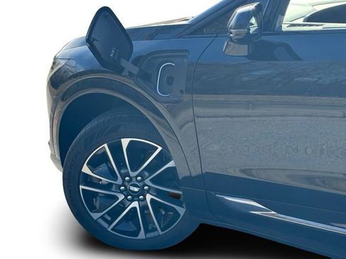 New 2026 Cadillac Optiq Sport 2 image 8