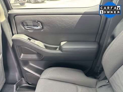 Used 2022 Nissan Frontier SV image 18