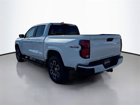 New 2024 Chevrolet Colorado LT w/ LT Convenience Package III image 10