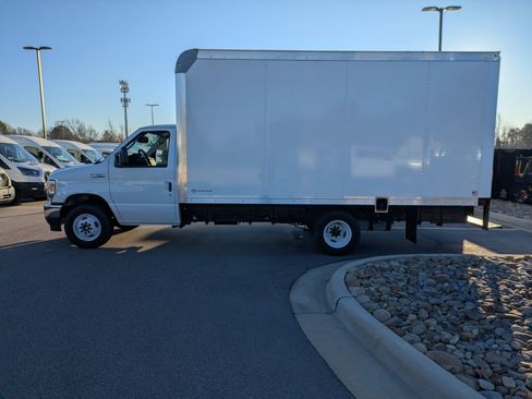 New 2026 Ford E-350 and Econoline 350 Super Duty w/ Power Equipment Group image 7
