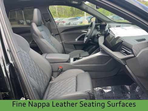 New 2025 Audi SQ5 Prestige image 34