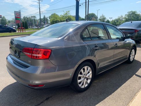 Used 2015 Volkswagen Jetta SE FWD image 7