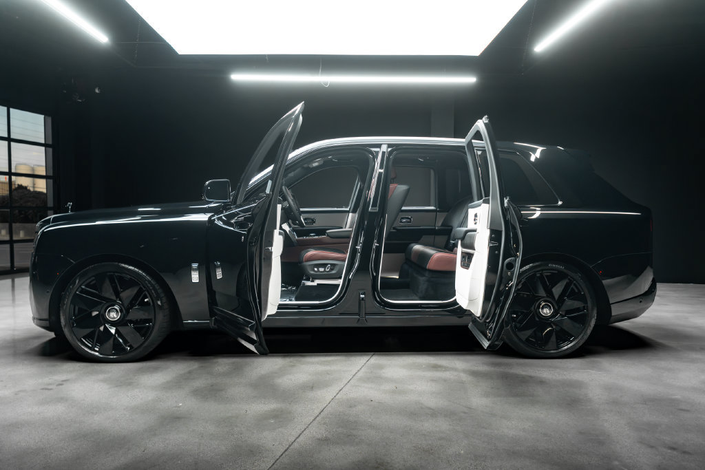 Used 2026 Rolls-Royce Cullinan AWD/4WD image 22