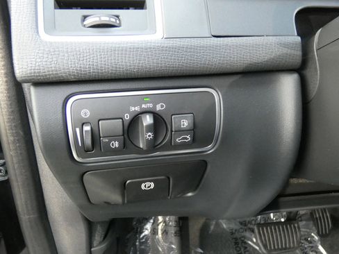 Used 2017 Volvo XC60 T5 Dynamic w/ Preferred Option Package image 60