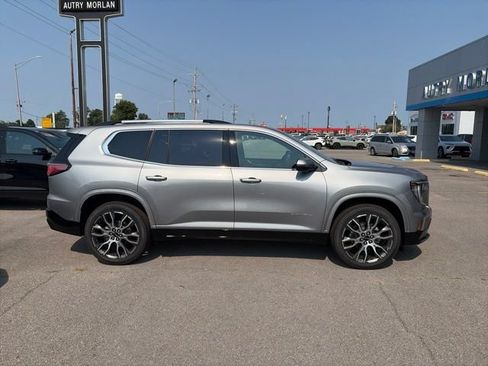 New 2026 GMC Acadia Denali Ultimate w/ LPO, Floor Liner Package AWD/4WD image 7