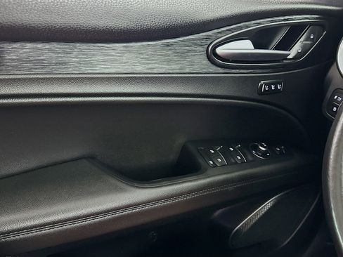 Used 2022 Alfa Romeo Stelvio Sprint image 15