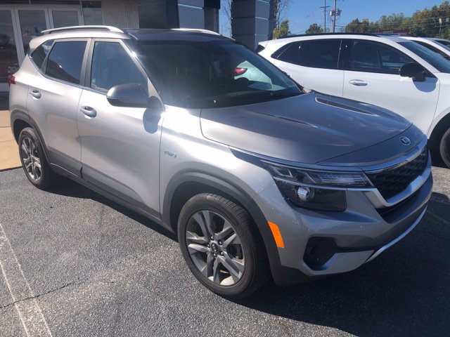 Used 2021 Kia Seltos S AWD/4WD image 1