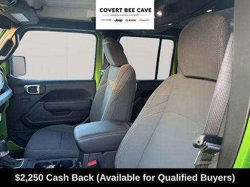 New 2025 Jeep Gladiator Willys image 32