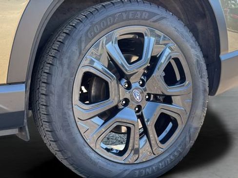 Used 2024 Subaru Ascent Onyx Edition AWD/4WD image 17